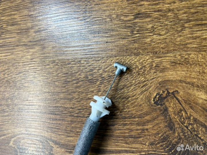 Замок боковой двери передний правый Skoda Rapid