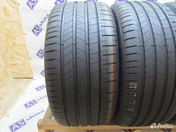 Pirelli P Zero PZ4 275/40 R22 и 315/35 R22 107Y