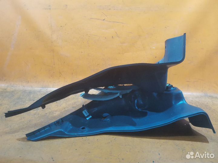 Обшивка багажника Toyota Vitz SCP10 (Заднее)