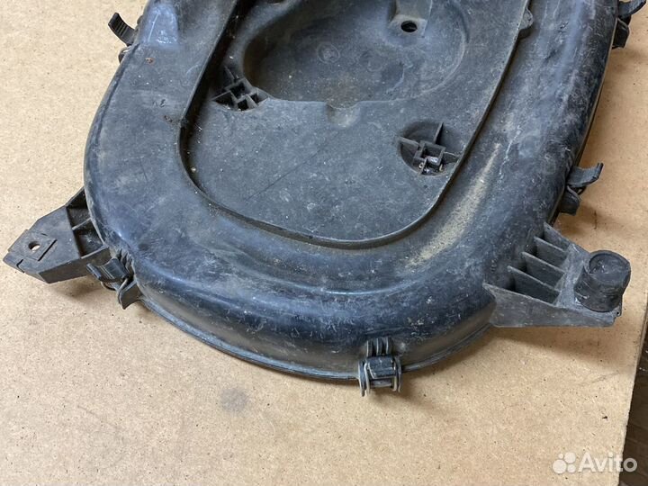 Корпус воздушного фильтра Mercedes w124 w201 m102