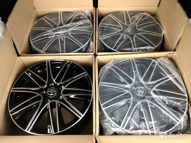 Оригинальные диски Toyota r17 литые новые