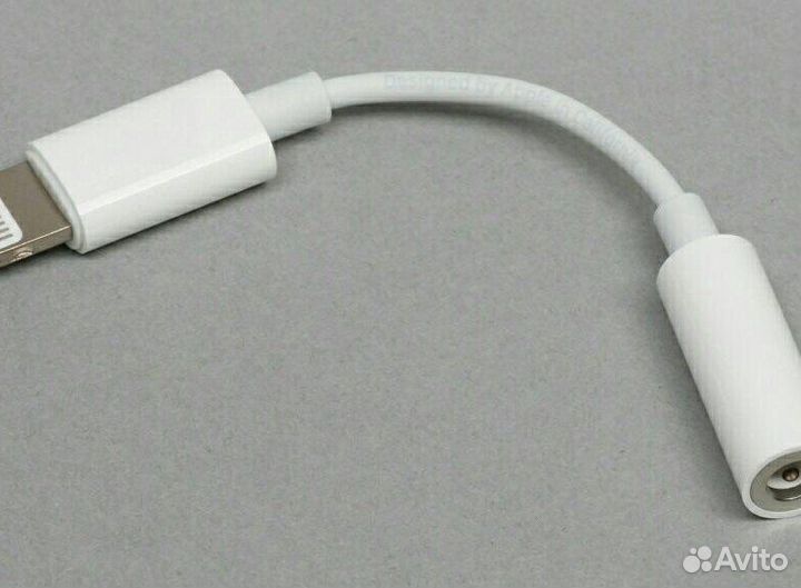 Переходник на наушники Apple Lightning — 3.5 mm
