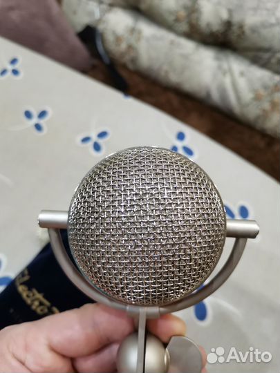 Микрофон Electro-Voice Cardinal