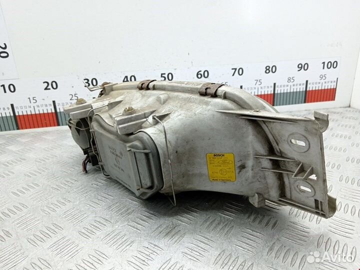 Фара передняя для Ford Fiesta 4 1042631