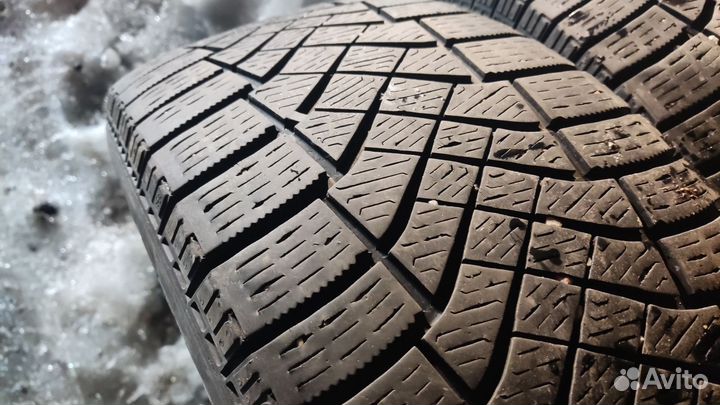 Pirelli Ice Zero FR 205/60 R16