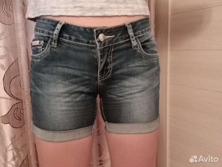 Джинсовые шорты