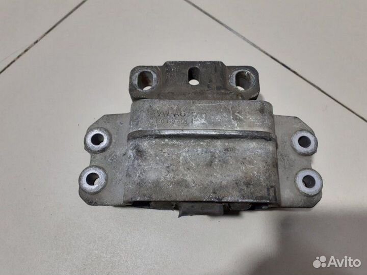 Опора двигателя левая Volkswagen Golf 5
