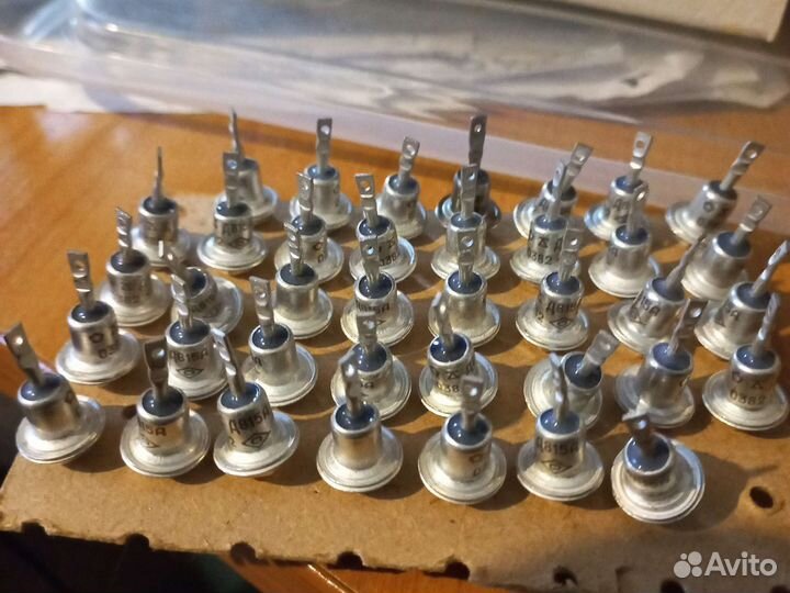 Д815е стабилитрон и д815а металл, Стабилитрон