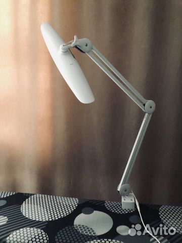 Лампа бестеневая