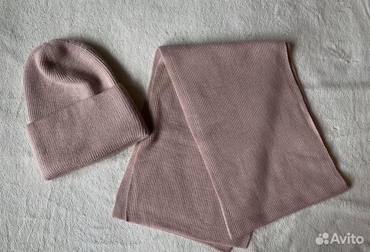 Новый Комплект шапка и шарф женские