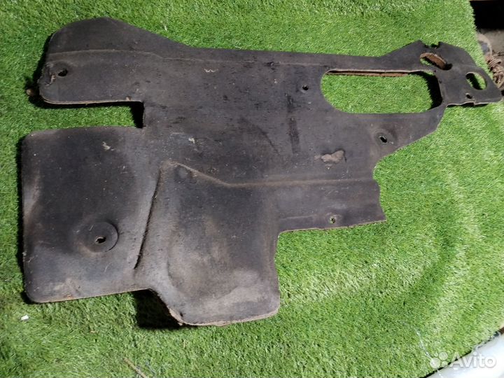 Шумоизоляция моторного щита Peugeot 806