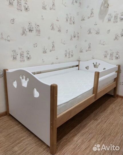 Детская кровать из массива бука