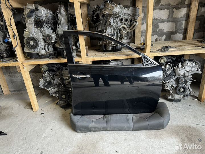 Передняя правая дверь Toyota camry v50 v55