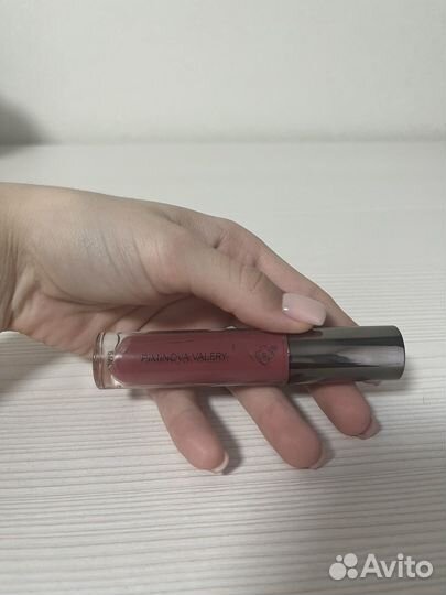 Блеск для губ Piminova Valery 04