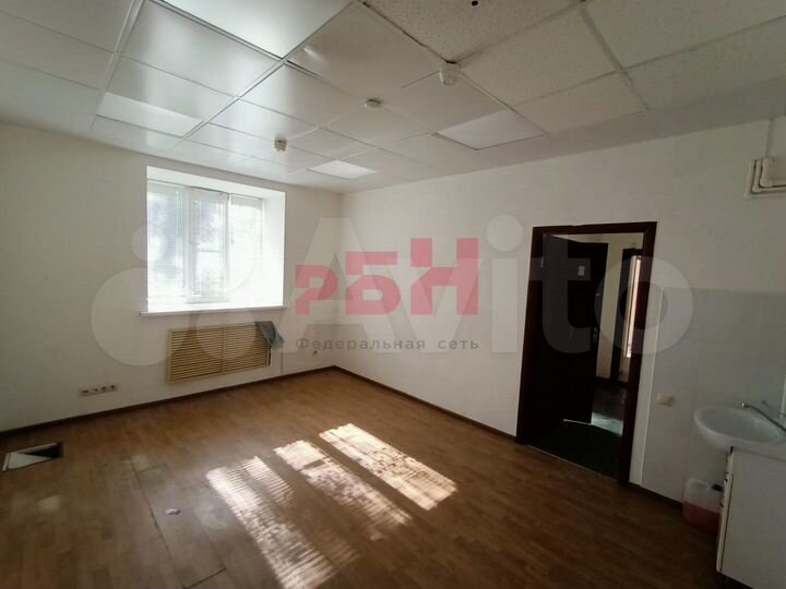 Помещение 79 м2 на первой линии