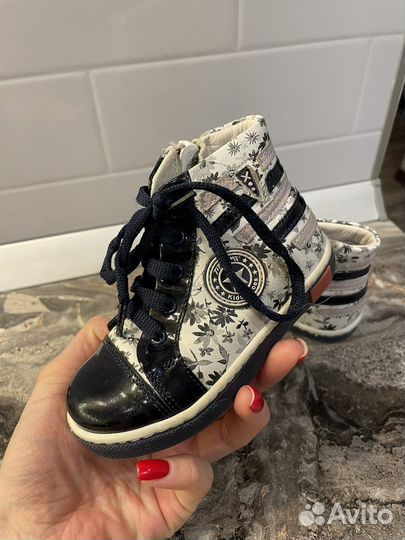 Ботинки детские