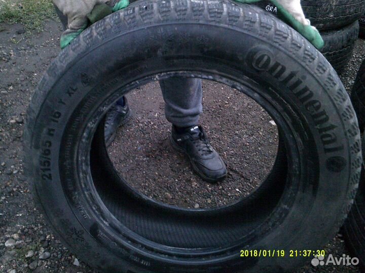Continental ContiIceContact 215/65 R16