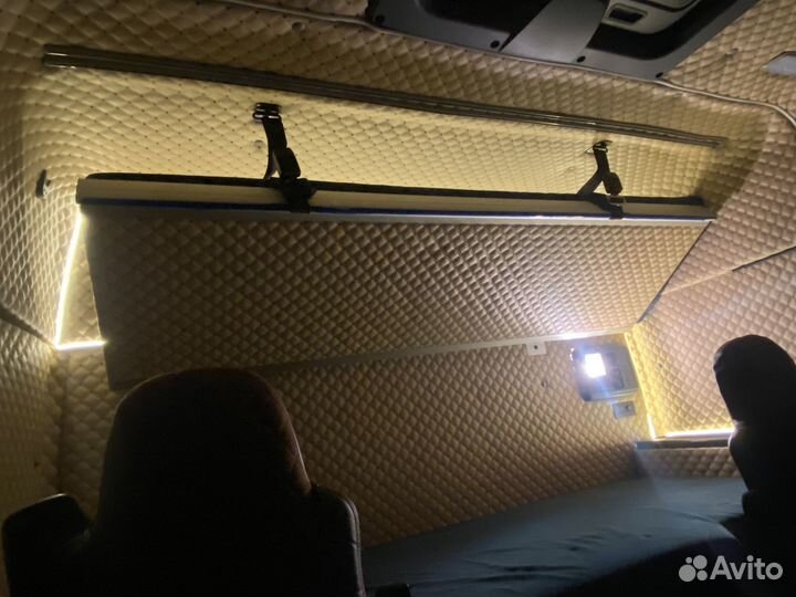 DAF 95XF430 с полуприцепом, 2011