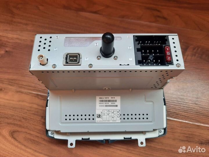 Штатная магнитола Лада Веста