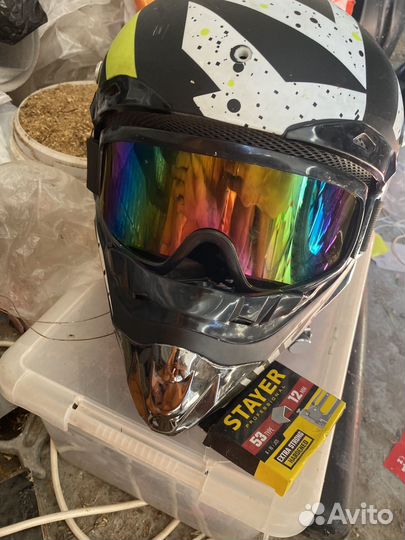 Кроссовый шлем