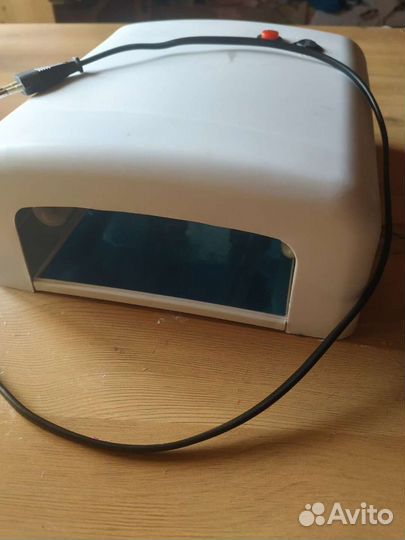 Лампа для ногтевого сервиса