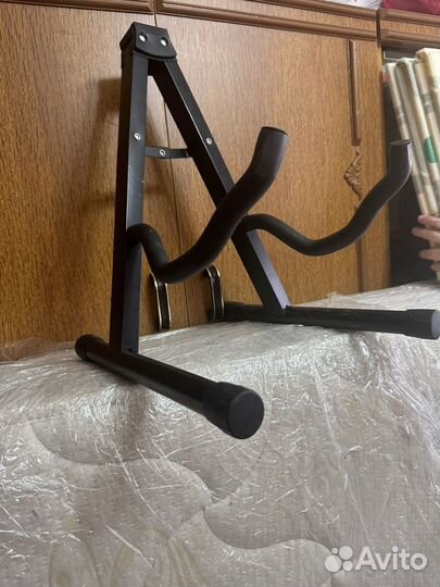 Стойка для гитары