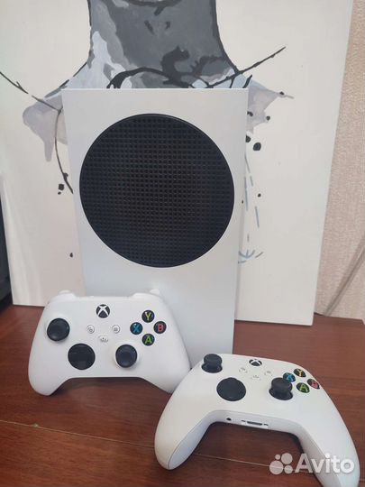 Xbox One s 2 геймпада