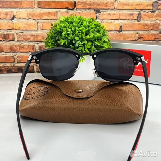 Солнцезащитные очки Ray Ban