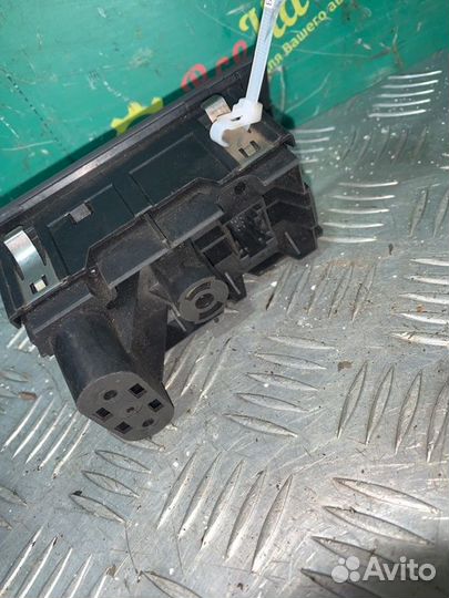 Блок управления светом Opel Zafira B