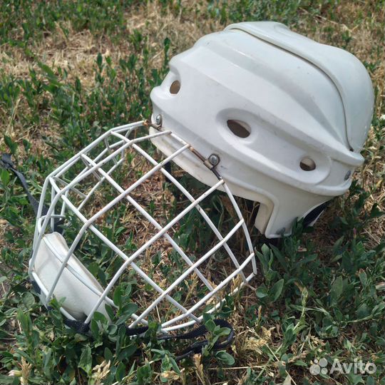 Шлем хоккейный