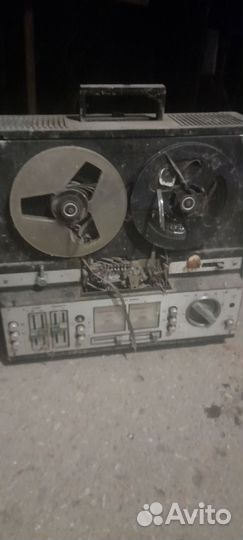 Катушечный магнитофон