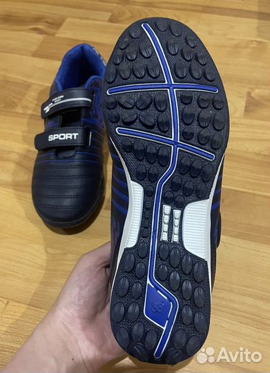 Бутсы 35р
