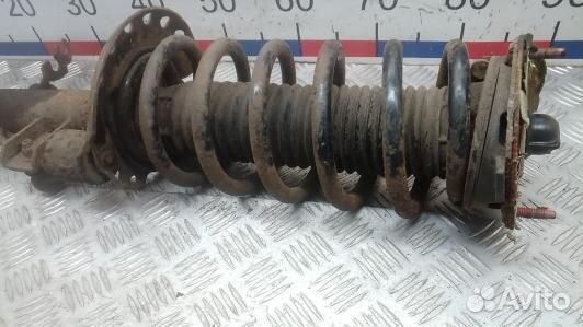 Стойка задняя правая land rover freelander 2 (LNK05SK01)