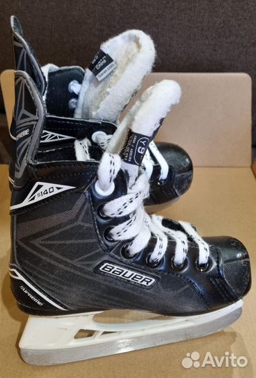 Хоккейные коньки детчкие bauer