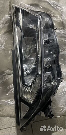 Фары на toyota rav 4