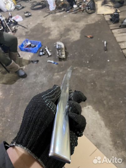 Молдинг задней левой двери Opel Astra J