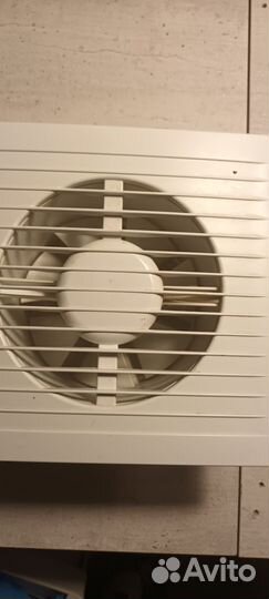 Вытяжка маникюрная встраиваемая в столешницу