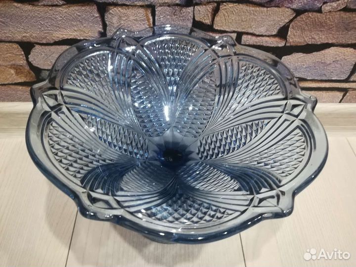 Ваза для фруктов на ножке цветное стекло СССР