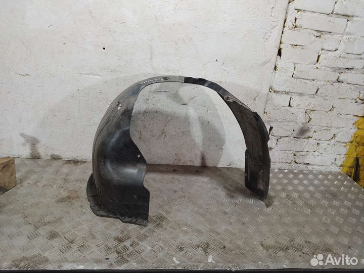 Подкрылок передний правый Hyundai Solaris 2
