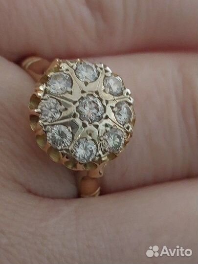 Золотое кольцо с бриллиантами бахча