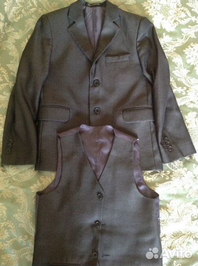 Костюм школьный тройка