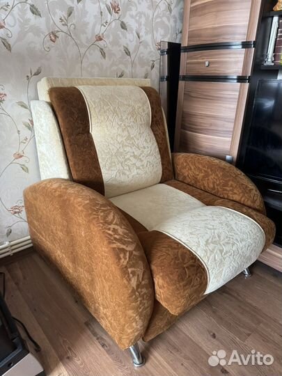 Диван и 2 кресла со спальным местом
