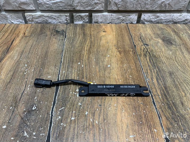 Hyundai Genesis G80 Антенна