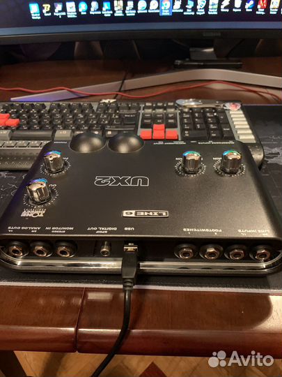 Звуковая карта Line 6 POD Studio UX2