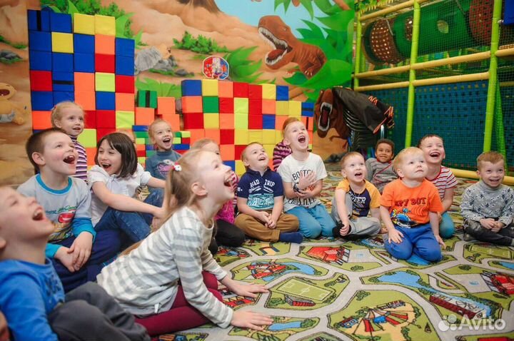 Фокусник зверюшки аниматорышоу на детские праздики