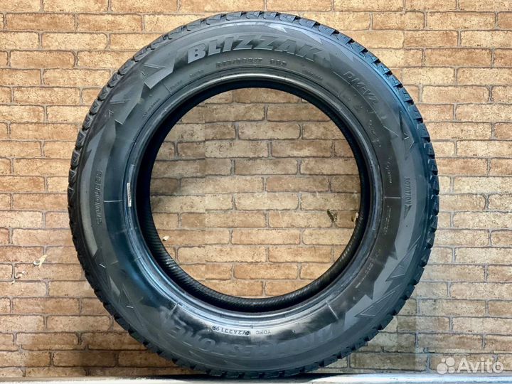 Bridgestone Blizzak DM-V2 225/60 R17