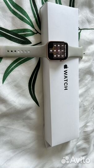 Часы apple watch se 44 mm