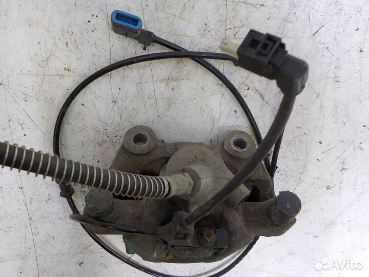 Суппорт тормозной задний правый Mercedes-Benz GLK