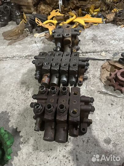 Гидрораспределитель на К-704