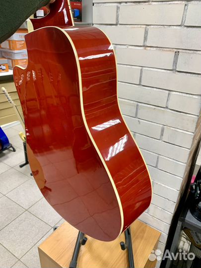 Акустическая гитара 6 струнная